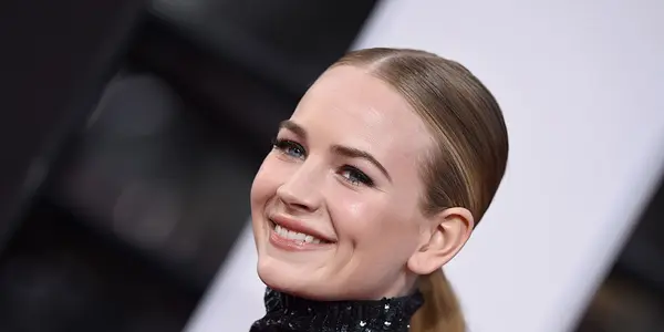 Britt Robertson