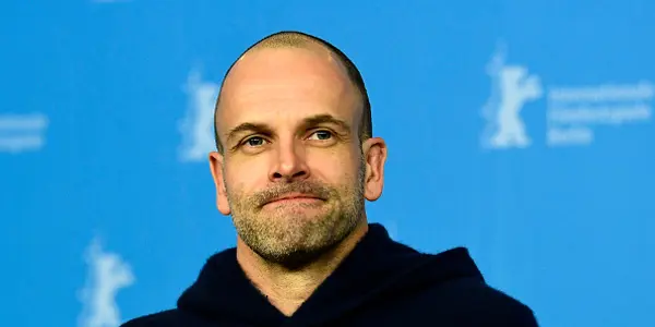 Jonny Lee Miller