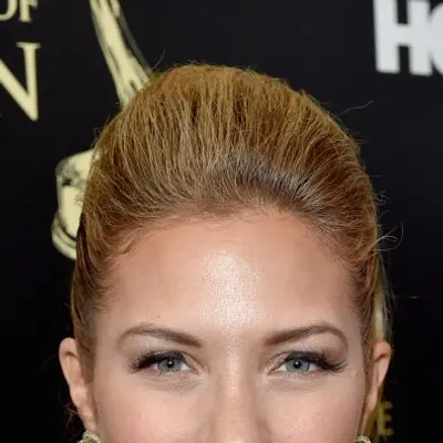Vanessa Ray