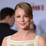 Emily VanCamp Net Worth