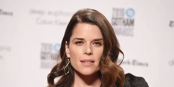 Neve Campbell