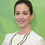 Martha MacIsaac Net Worth