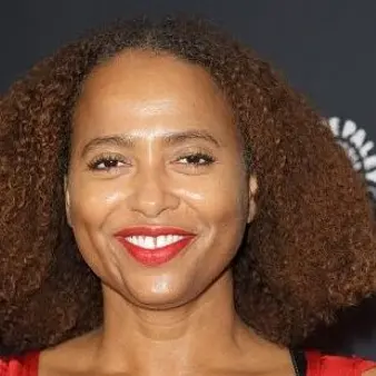 Lisa Nicole Carson Net Worth