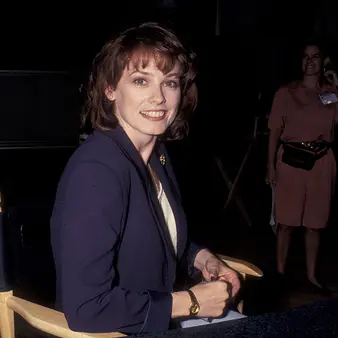 Isabel Glasser Net Worth