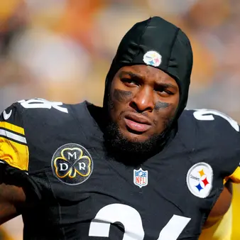 If He Continues Holding Out, Le'Veon Bell Will Lose Nearly $853,000 – Per Week