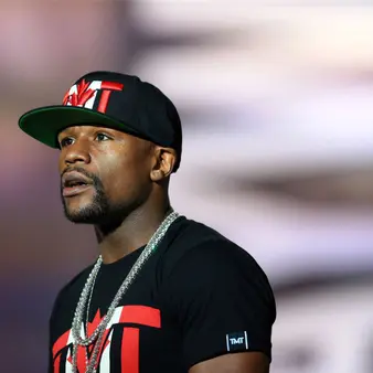 Floyd Mayweather's Career Earnings Will Top $1 BILLION After Conor McGregor Fight