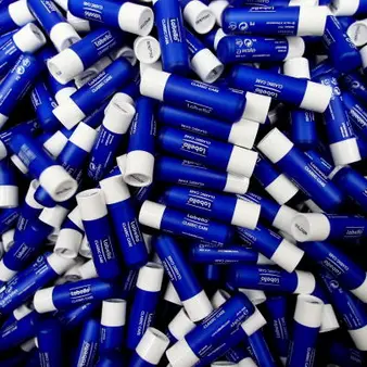 These Two Feuding Peruvian Brothers Took Rival Cosmetics Companies And Became Multi-Billionaires