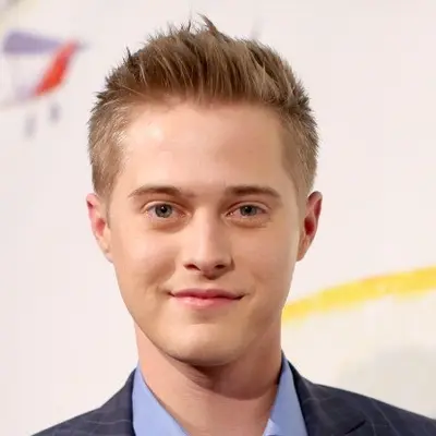 Lucas Grabeel