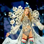 Martha Hunt Net Worth