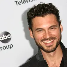 Adan Canto Net Worth