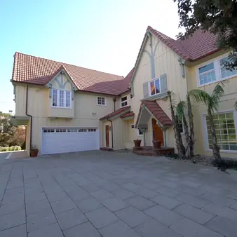 Anthony Hopkins Lists Malibu Estate For $11.5 Million