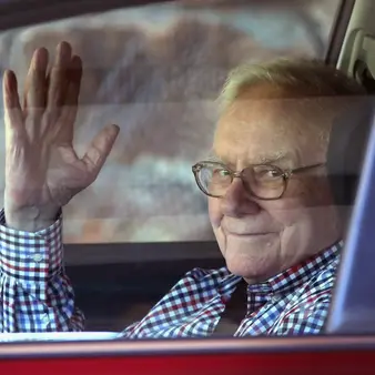 Anonymous Bidder Pays $2.68M For Lunch With Warren Buffett