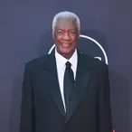 Oscar Robertson Is the Reason NBA Players Sign Massive Contracts Today. Sadly, He Had To Auction All His Memorabilia To Stay Afloat