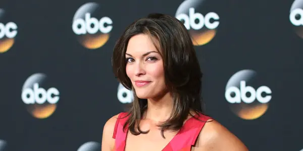 Alana de la Garza