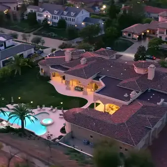Britney Spears Takes Loss Of Almost $2 Million In Sale Of Calabasas Mansion