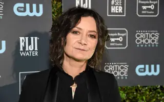 Sara Gilbert Net Worth