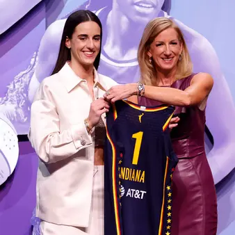 Caitlin Clark Will Make Her Entire WNBA Rookie Salary Every 8 DAYS From The Nike Deal She Just Signed