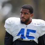 How NFL Linebacker Bobby Wagner Texted His Way Into A $50 Million Contract