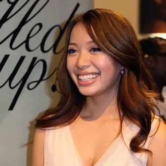 From Food Stamps To $500 Million Digital Beauty Tycoon: The Michelle Phan Story