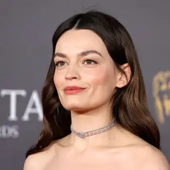 Emma Mackey Net Worth