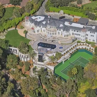Former Beverly Hills Home Of Kenny Rogers Sells For $46.4 Million – And That's Actually A Bargain!!!