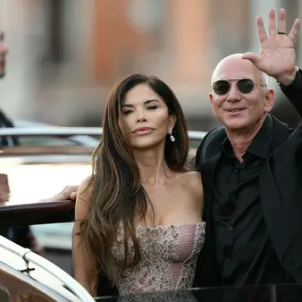 Congrats On The Wedding Jeff Bezos! Here's How Rich You'd Be If You'd Never Gotten Divorced Though :)