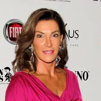 Hilary Farr Net Worth