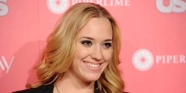 Andrea Bowen