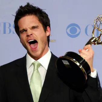 Greg Rikaart Net Worth