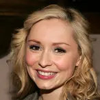 Nina Siemaszko Net Worth