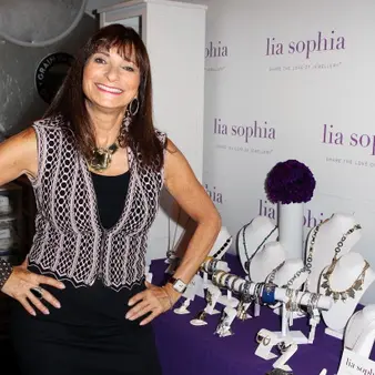 Jeanne Beker Net Worth