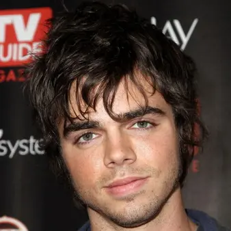 Reid Ewing Net Worth