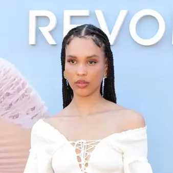 Nara Smith Net Worth