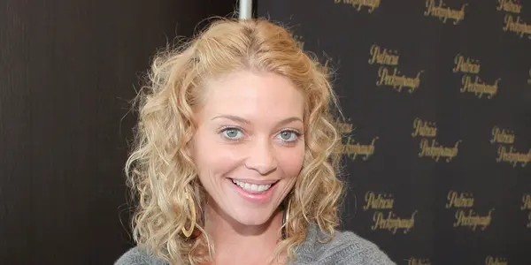 Amanda Detmer