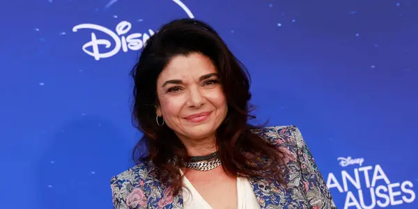 Laura San Giacomo