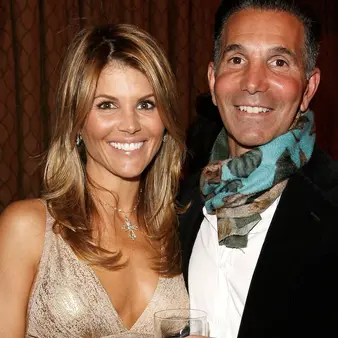 How Mossimo Giannulli Built — and Lost — A Billion-Dollar Fashion Empire… And Aunt Becky