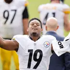 JuJu Smith-Schuster Bought Christmas Gifts For Hundreds Of Children