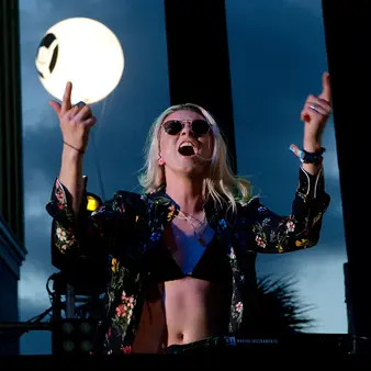 Lyndsey Gunnulfsen Net Worth