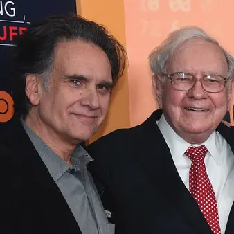 In 1977 Warren Buffett Gave His Youngest Son Peter $90,000 Worth Of Berkshire Hathaway Stock. Peter Then Made A Very Bad Decision…