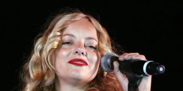 Bijou Phillips