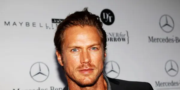 Jason Lewis