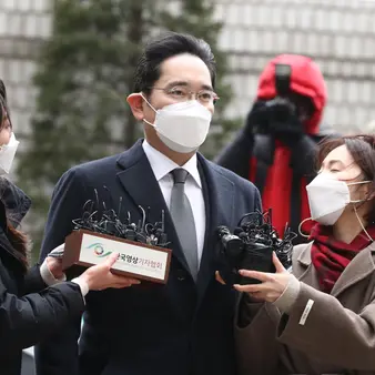 How The Richest Person In South Korea Ended Up In Prison