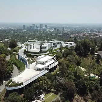 If This California Mansion Sells For Its $500M Asking Price, It Would Become America's Most Expensive Home