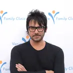 Beto Cuevas Net Worth