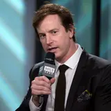 Rob Huebel Net Worth