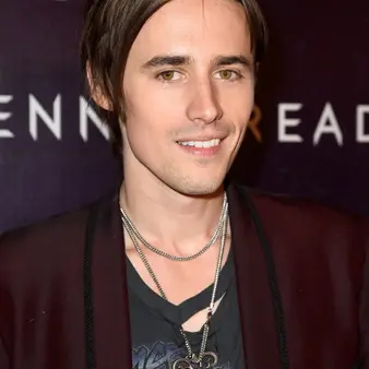 Reeve Carney Net Worth