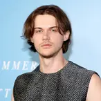 Christopher Briney Net Worth