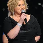 Sandi Patty Net Worth