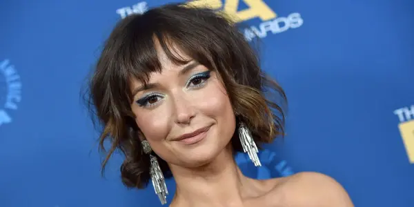 Milana Vayntrub