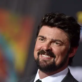 Karl Urban Net Worth